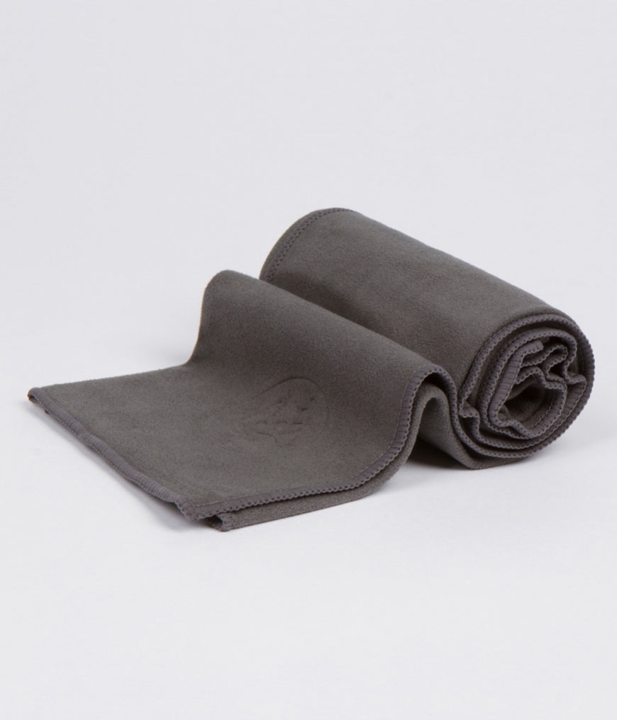 manduka-equa-serviette-de-yoga-main-grip-activ-par-la-sueur image 8