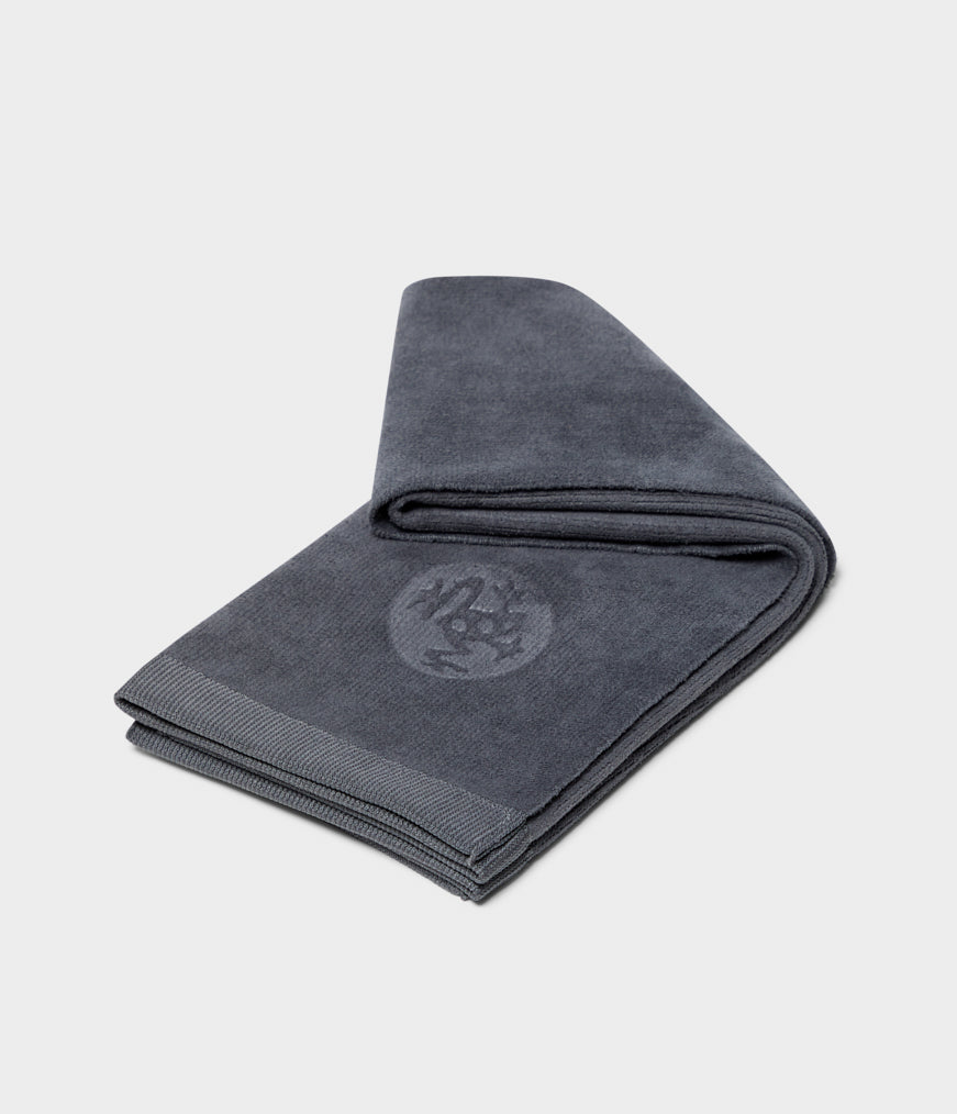 manduka-equa-serviette-main-hot-yoga-microfibre-double-tricot image 3
