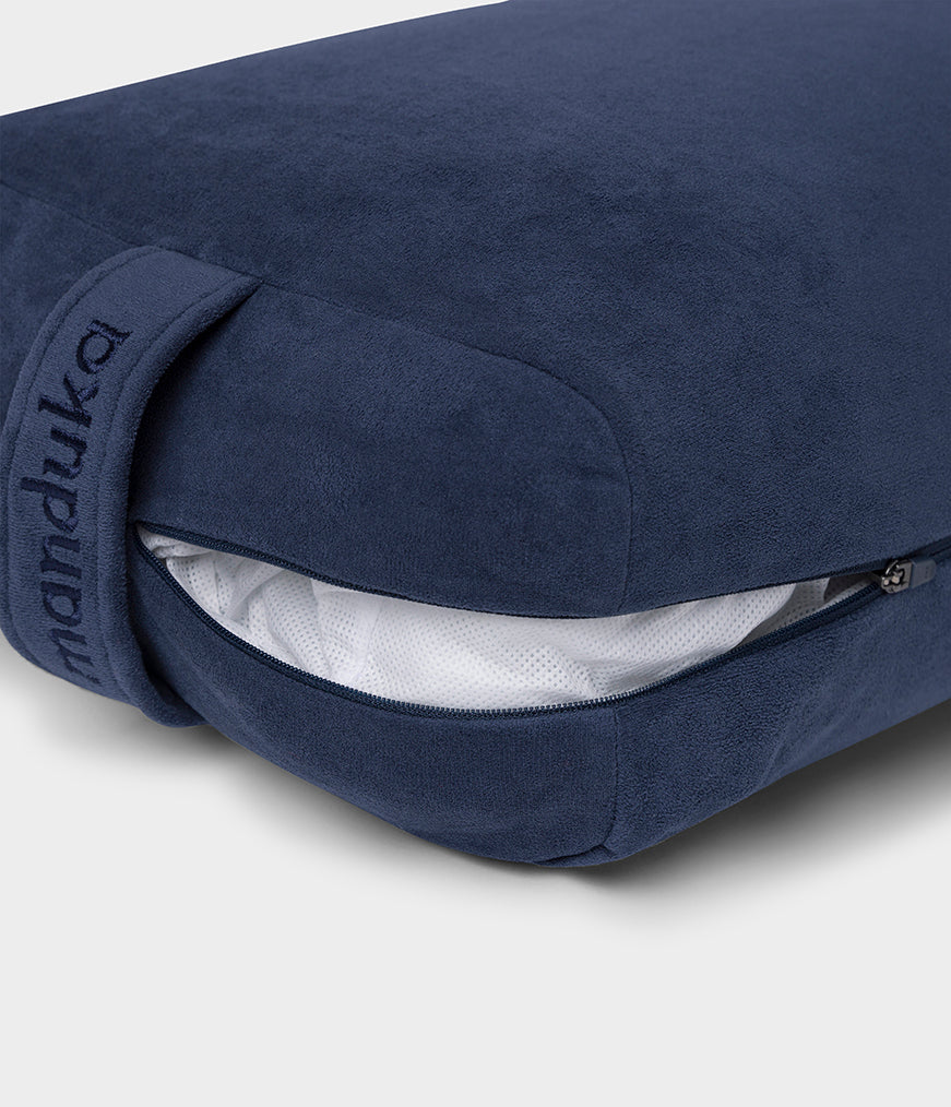 manduka-equa-housse-de-bolster-rectangulaire-microfibre image 1
