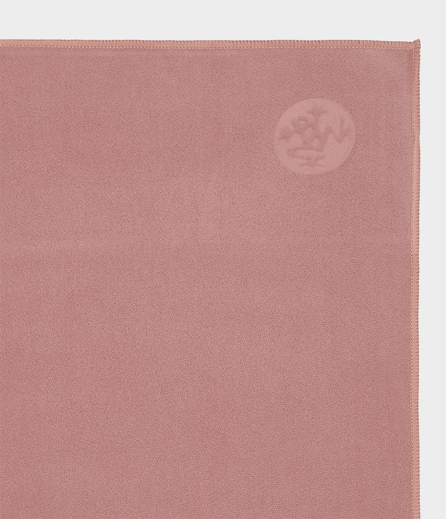 manduka-equa-serviette-de-yoga-main-grip-activ-par-la-sueur image 3