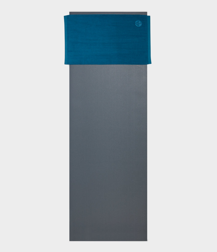 manduka-equa-serviette-main-hot-yoga-microfibre-double-tricot image 8