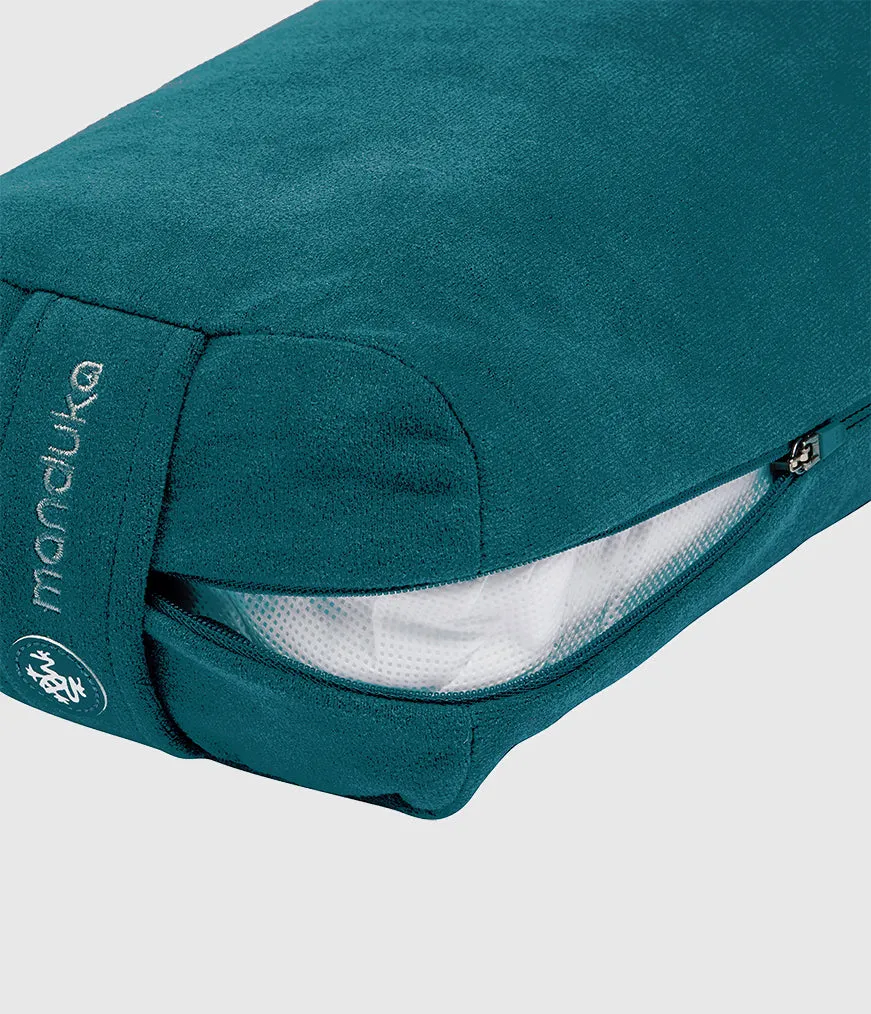 manduka-equa-lean-bolster-housse-fine-microfibre image 1