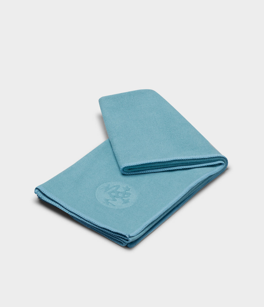 manduka-equa-serviette-de-yoga-main-grip-activ-par-la-sueur image 6