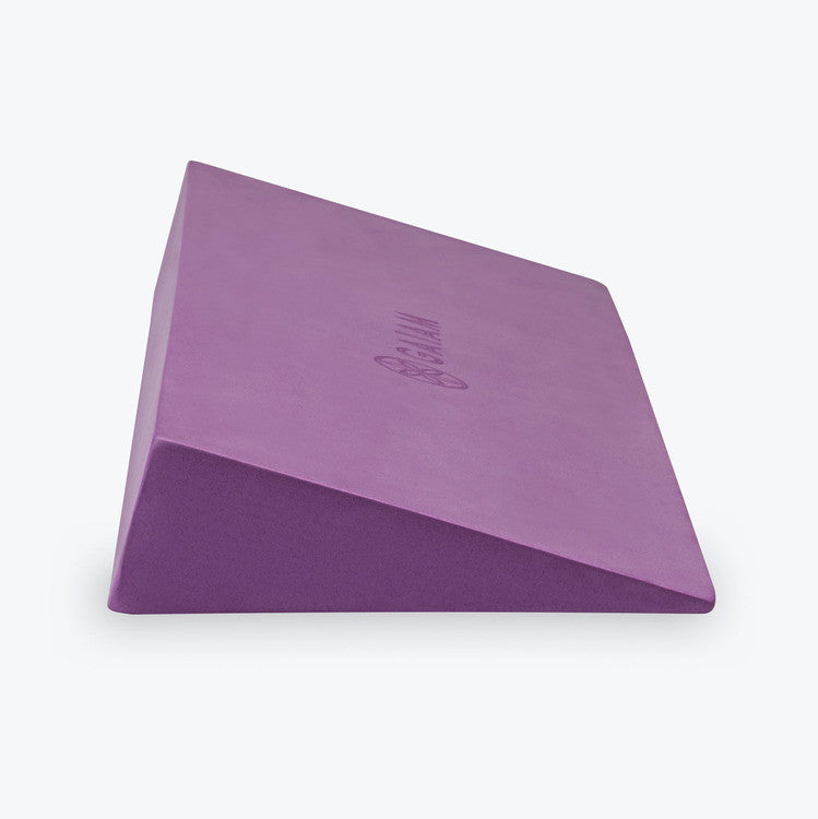 gaiam-yoga-wedge-brique-biseaut-e-eva image 2