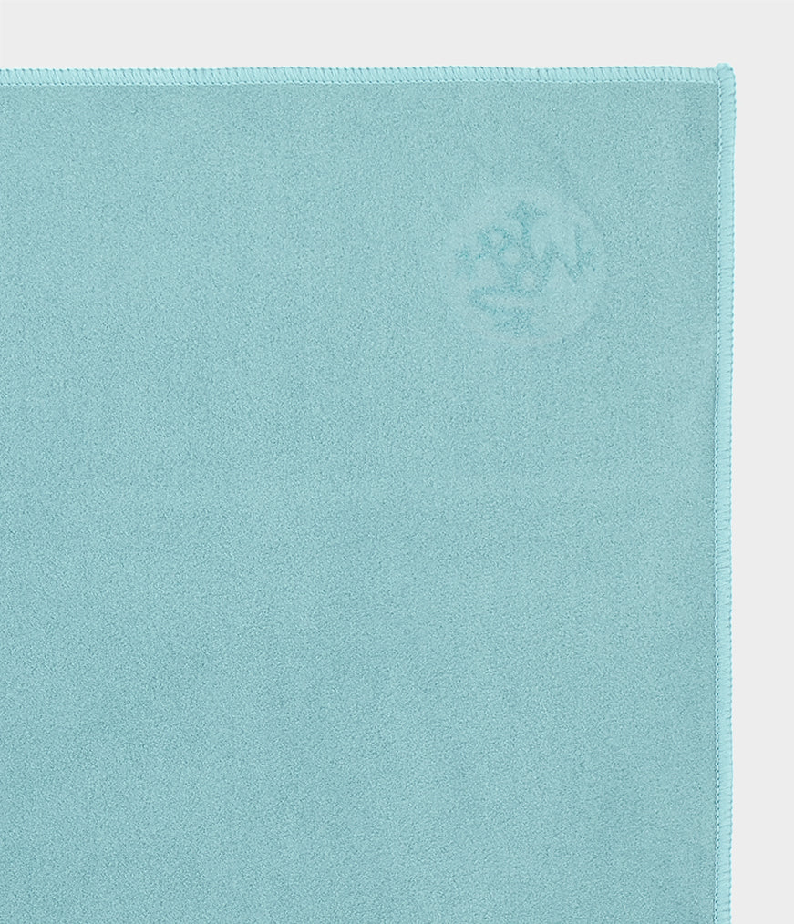 manduka-equa-serviette-tapis-de-yoga-microfibre-polyvalente-antid-rapante image 7