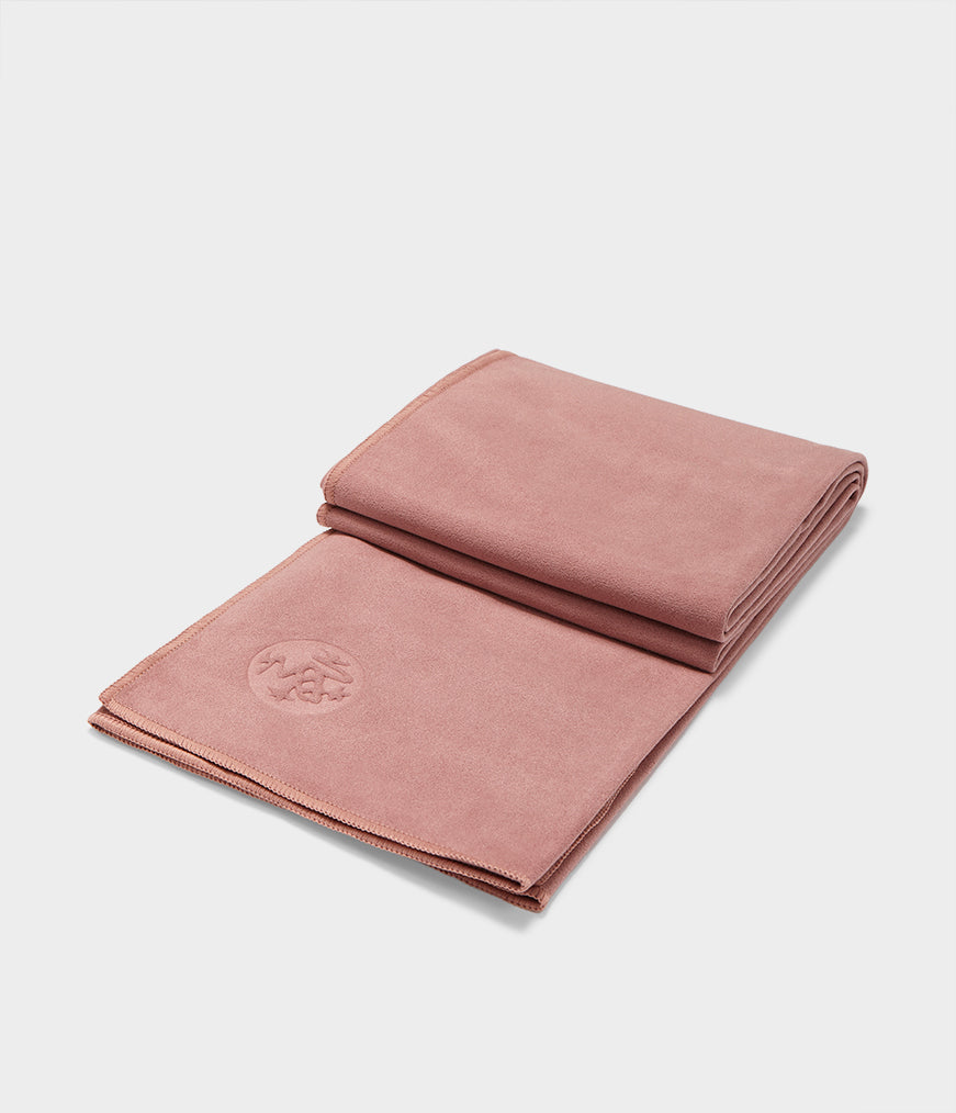 manduka-equa-serviette-tapis-de-yoga-microfibre-polyvalente-antid-rapante image 2