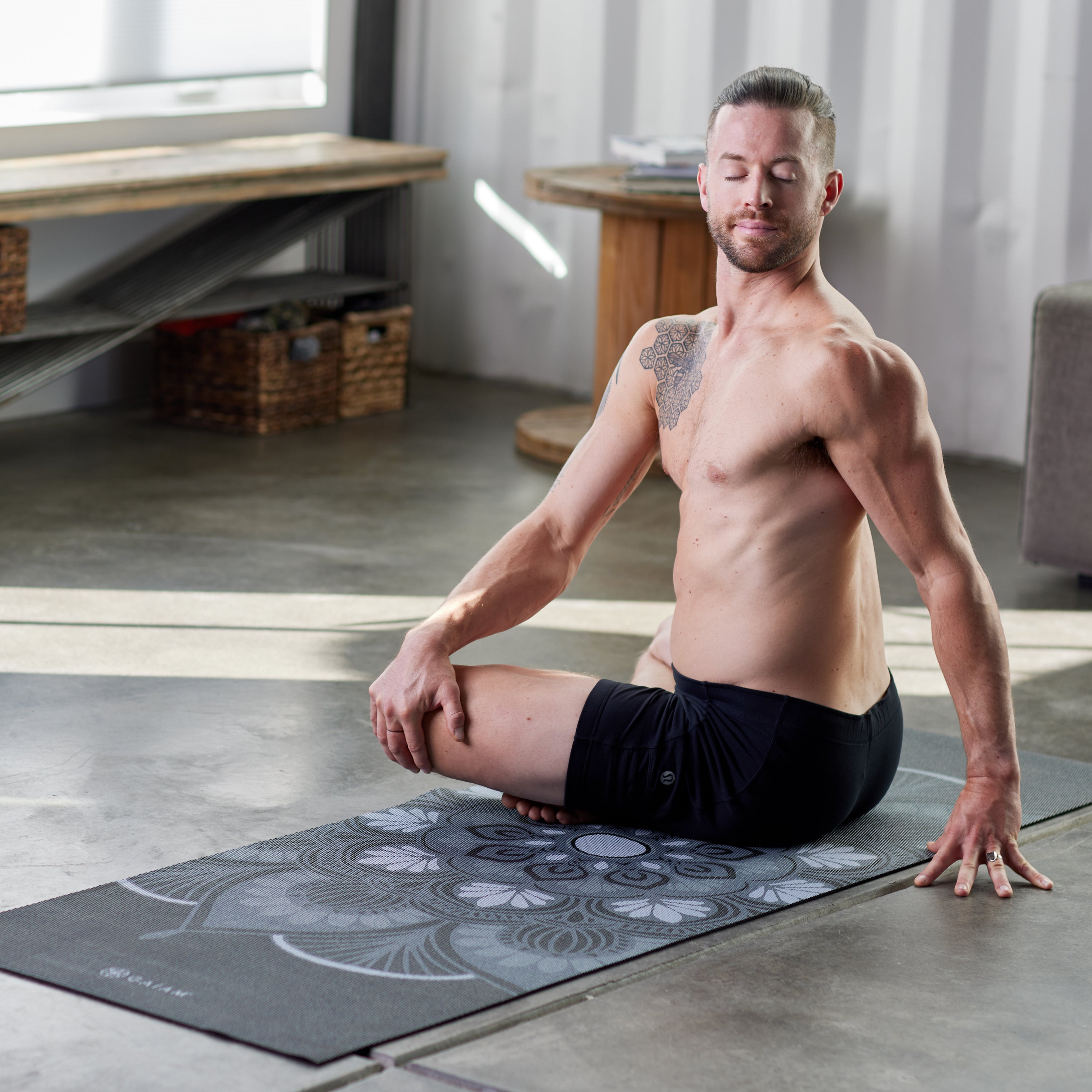 gaiam-classic-mystic-ink-tapis-de-yoga-classique-4-mm image 5