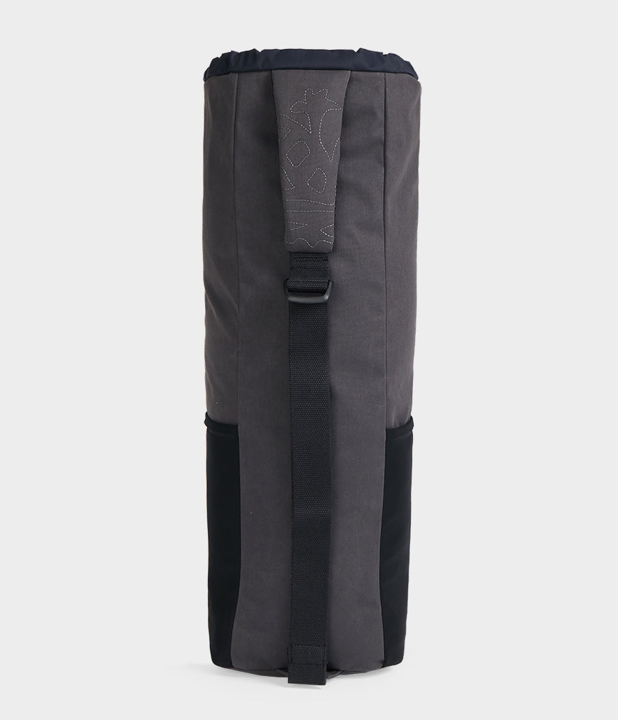 manduka-hala-porte-tapis-yoga-nylon-recycl image 6