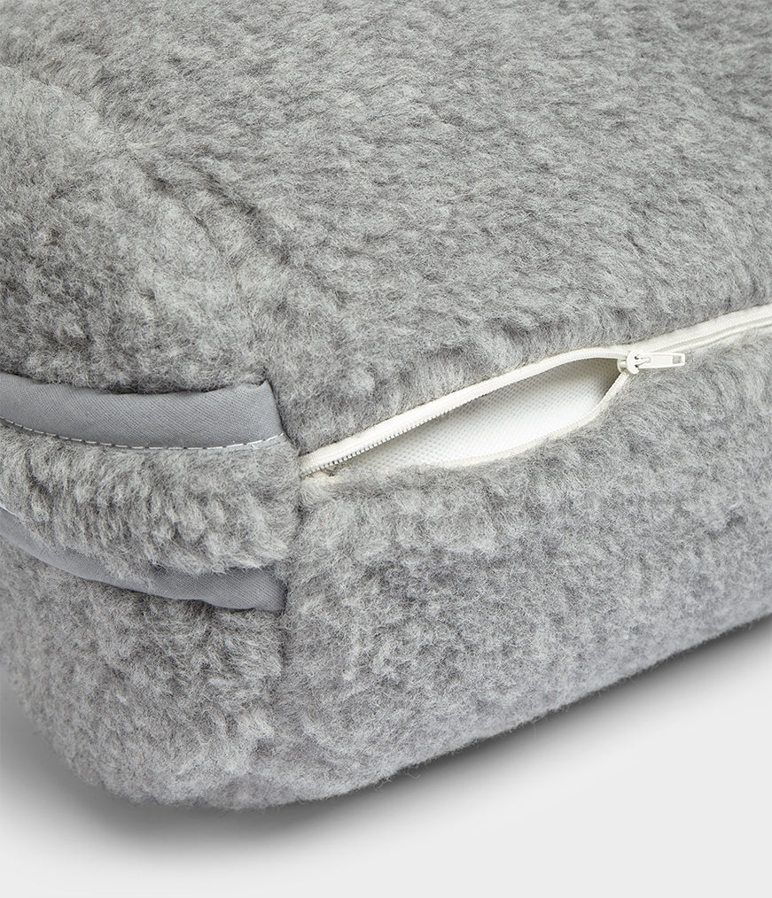 manduka-round-bolster-traversin-yoga-cylindrique image 3