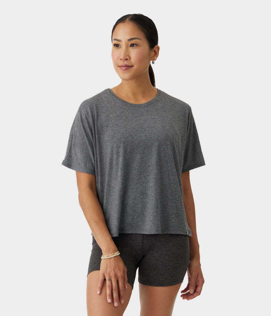 manduka-t-shirt-femme-atmana-foundation-series image 6