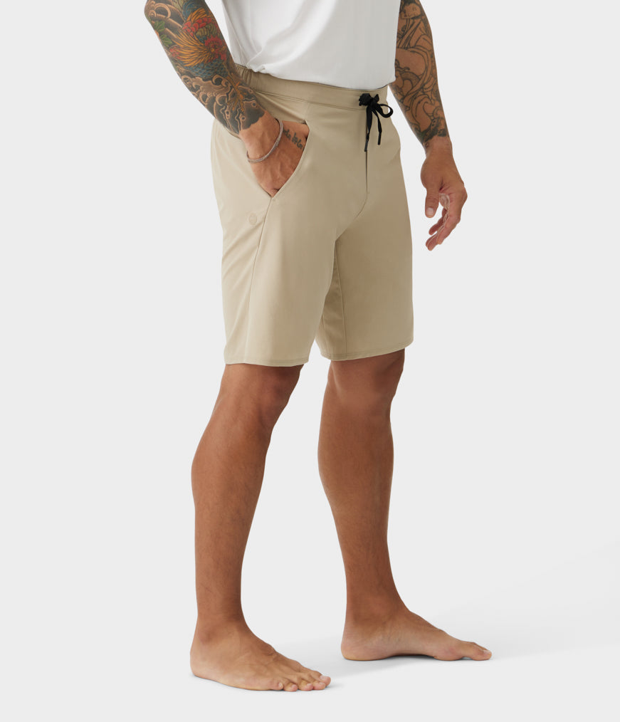 manduka-cntr-short-homme-yoga-polyester-recycl image 4