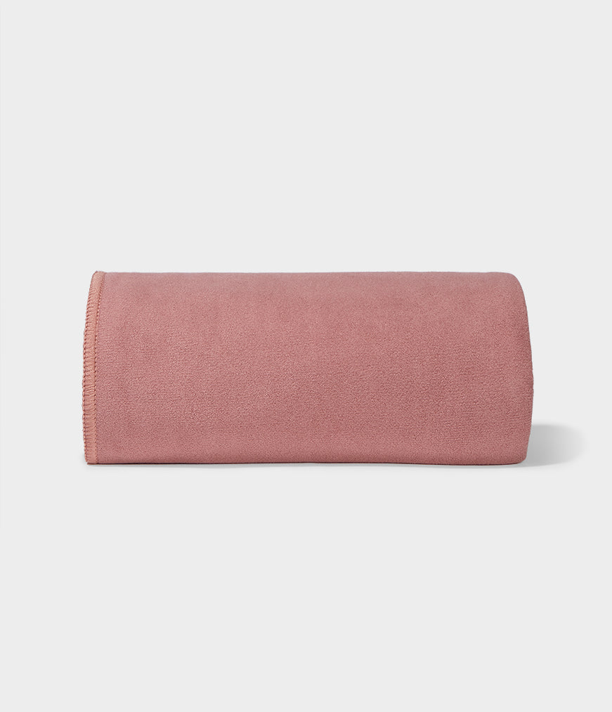 manduka-equa-serviette-tapis-de-yoga-microfibre-polyvalente-antid-rapante image 4