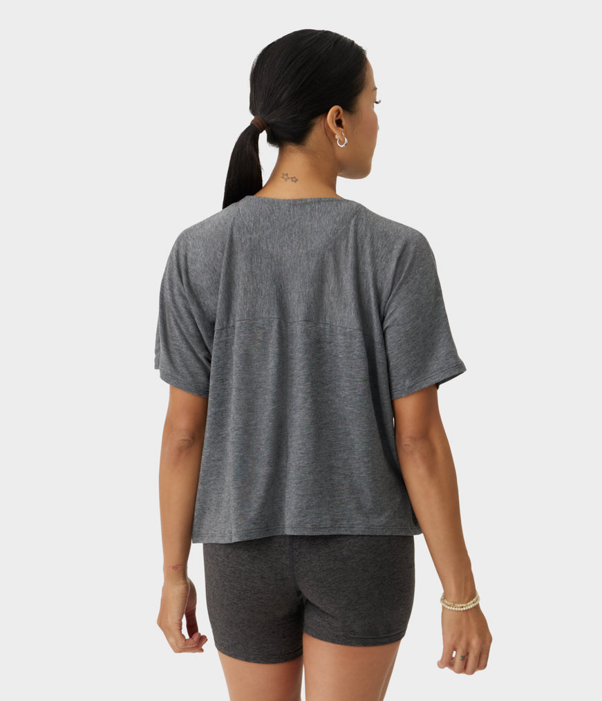 manduka-t-shirt-femme-atmana-foundation-series image 7