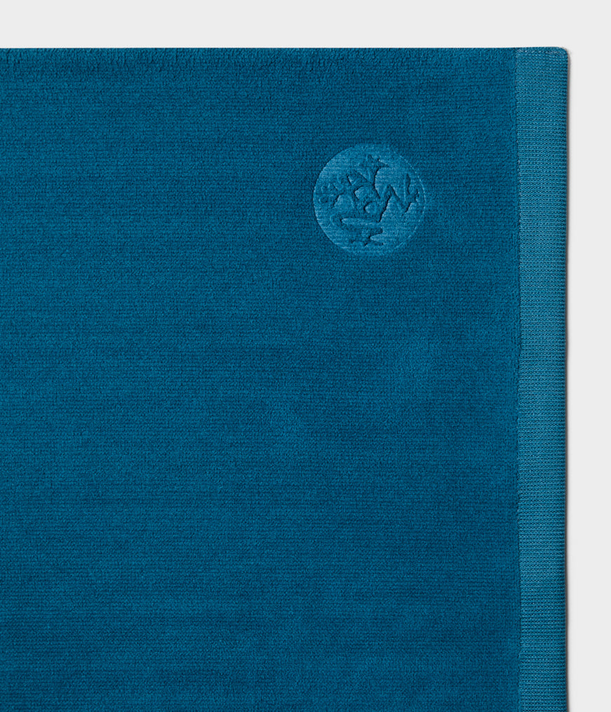 manduka-equa-serviette-main-hot-yoga-microfibre-double-tricot image 7
