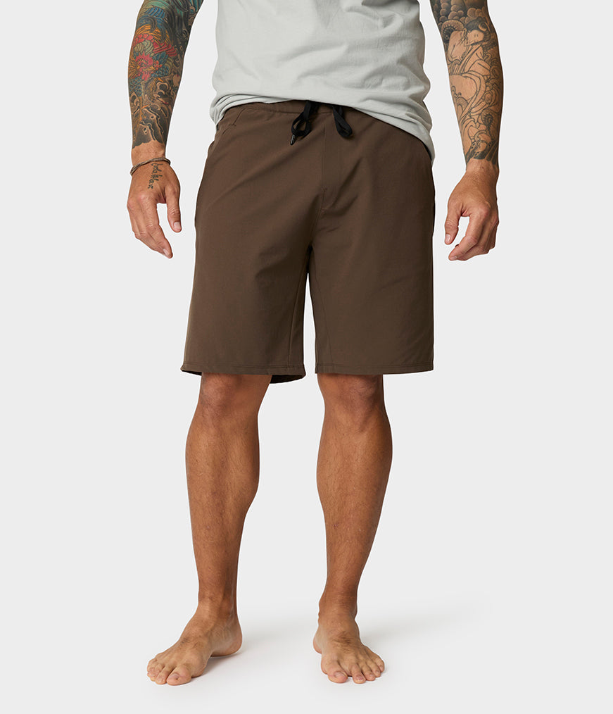 manduka-cntr-short-homme-yoga-polyester-recycl image 5
