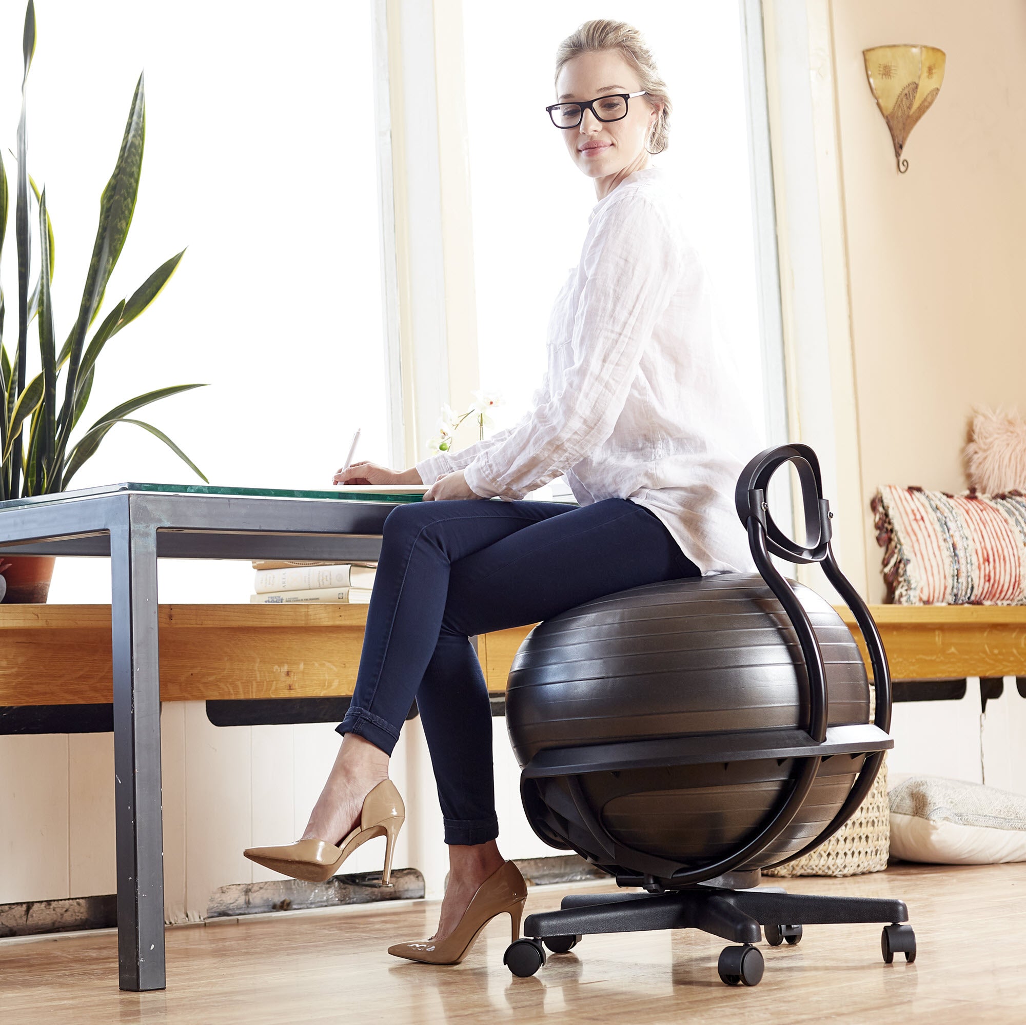 gaiam-ultimate-balance-ball-chair-chaise-ballon-ergonomique-avec-dossier image 5
