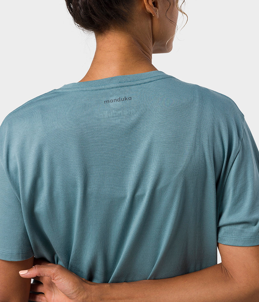 manduka-vinyasa-t-shirt-femme-oversize-coton-supima image 7