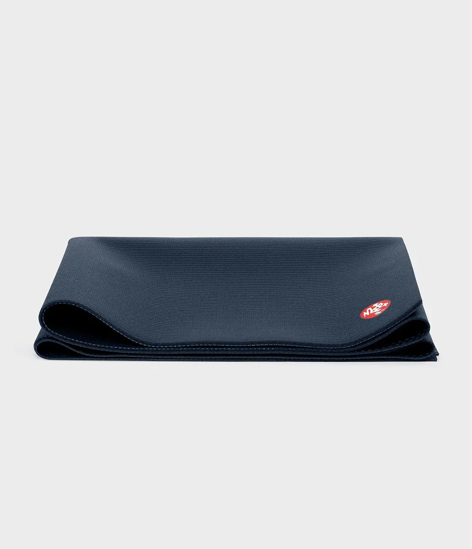 manduka-pro-travel-tapis-de-yoga-voyage-2mm-pliable image 1