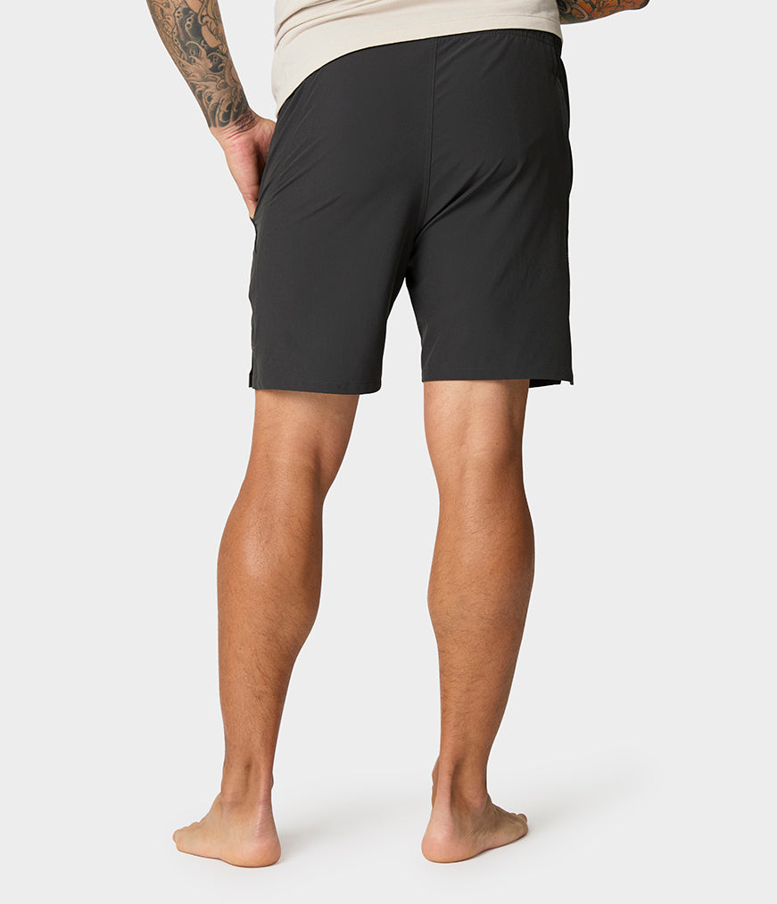 manduka-tenzin-short-homme-short-de-yoga image 2