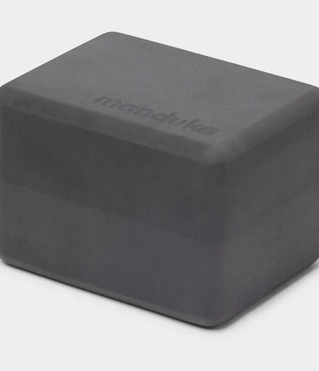 manduka-mini-bloc-yoga-mousse-recycl-e-10x11-5x15-cm image 1